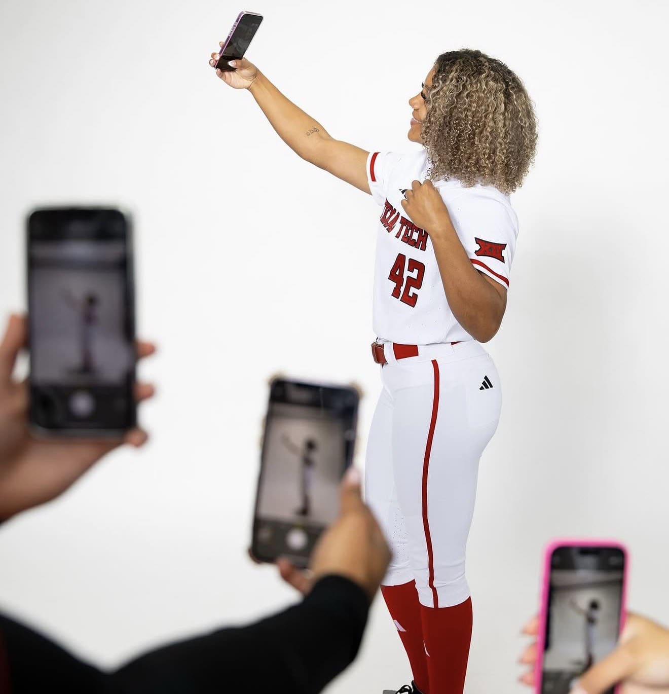 Mihyia Davis: Inspiring Speed and Game-Changing Impact in 2026 WCWS