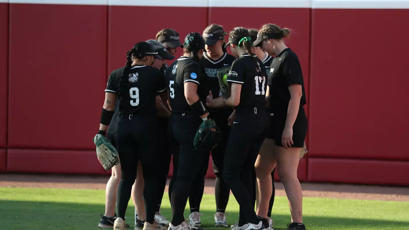 How Former Players’ Experiences Are Guiding Cleveland State Softball Athletes